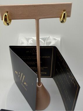 Milla Jewelry
Graduated Hoop
Earrings 14K Yellow
Gold Plated